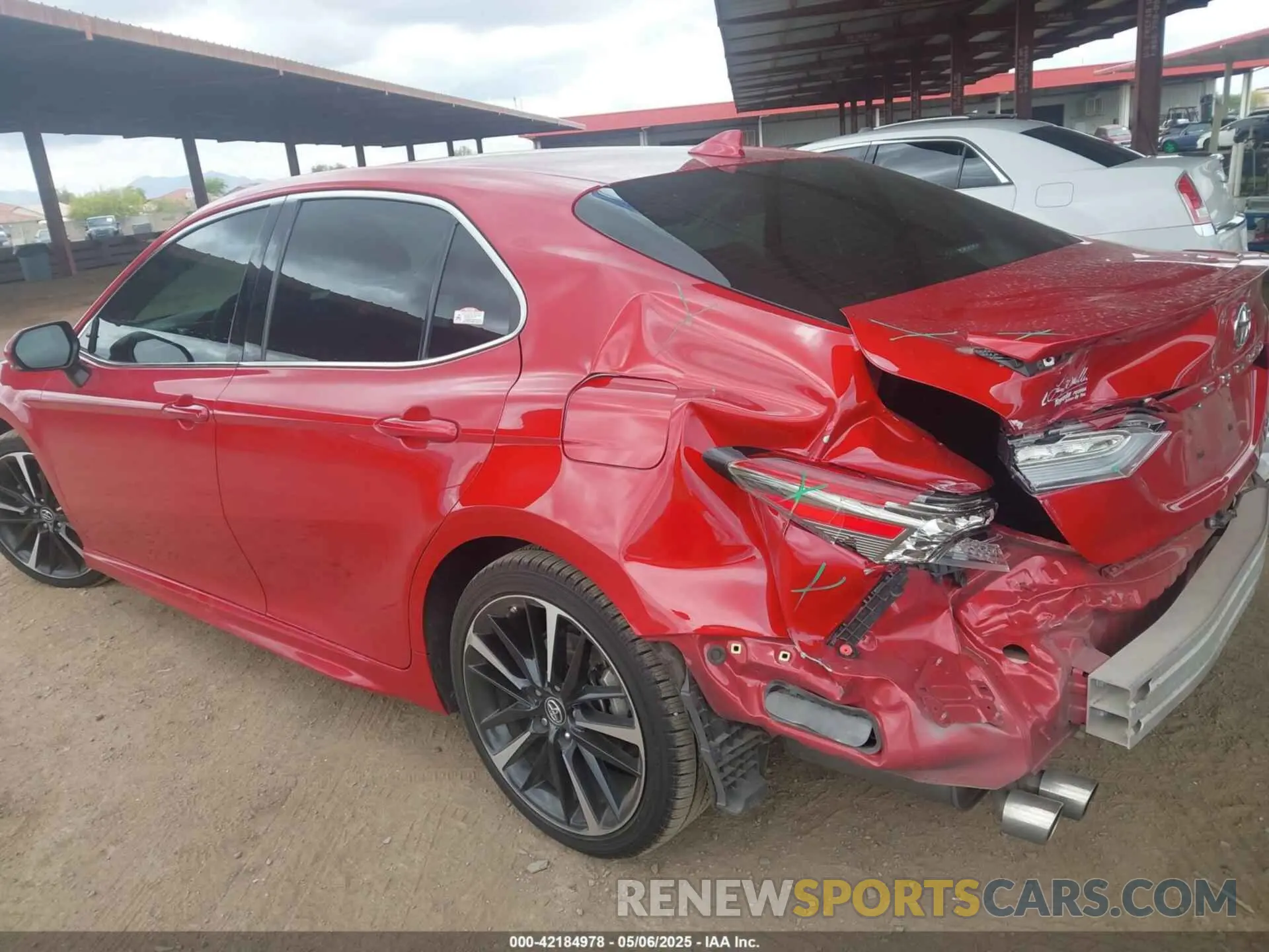 18 fotografías del automóvil dañado 4T1B61HK5KU288320 TOYOTA CAMRY 2019