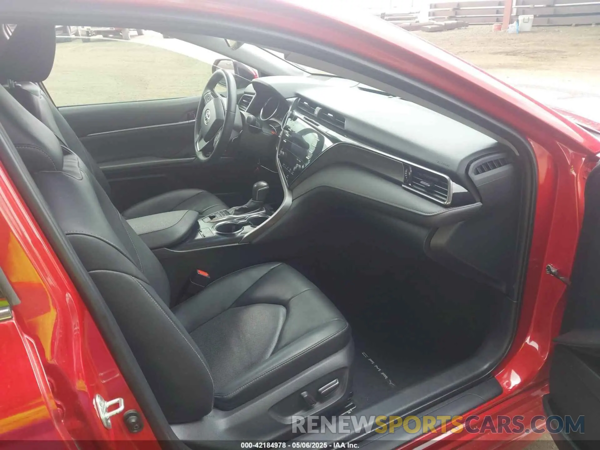 5 fotografías del automóvil dañado 4T1B61HK5KU288320 TOYOTA CAMRY 2019