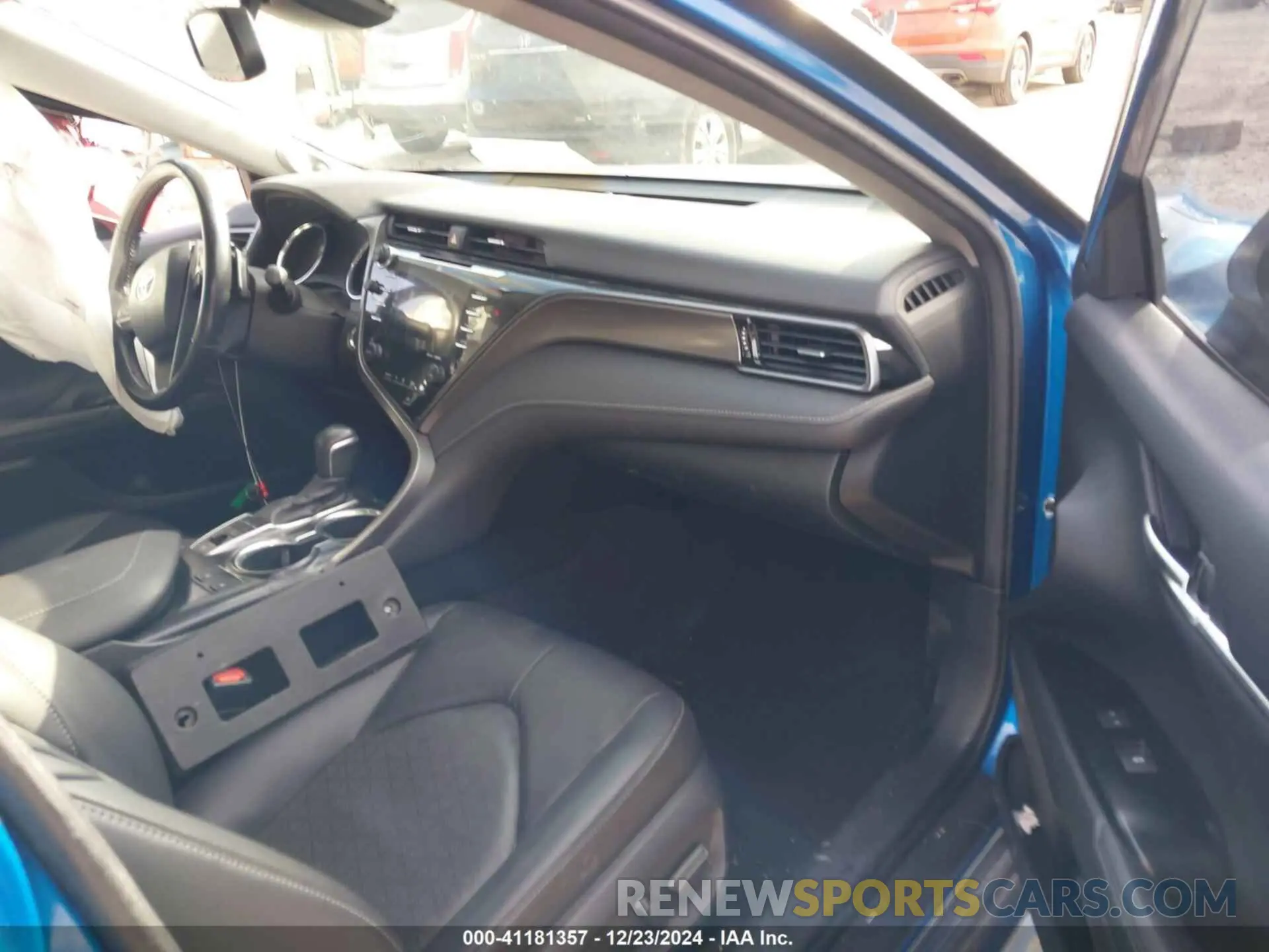 5 fotografías del automóvil dañado 4T1B61HK5KU291864 TOYOTA CAMRY 2019