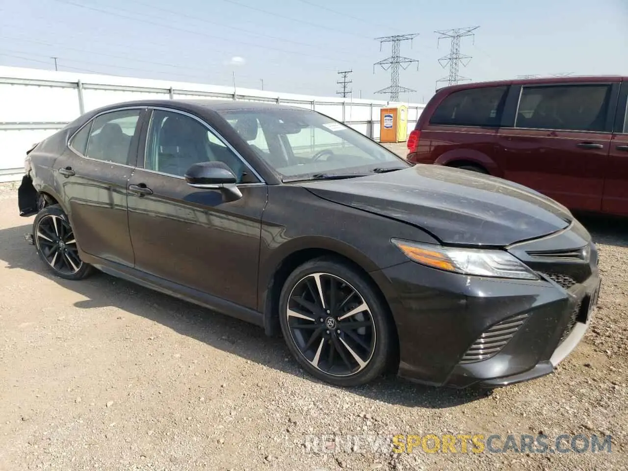 4 fotografías del automóvil dañado 4T1B61HK5KU782029 TOYOTA CAMRY 2019