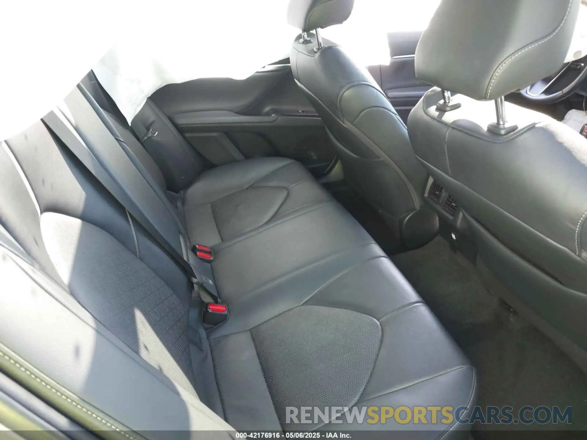 8 fotografías del automóvil dañado 4T1B61HK5KU788378 TOYOTA CAMRY 2019