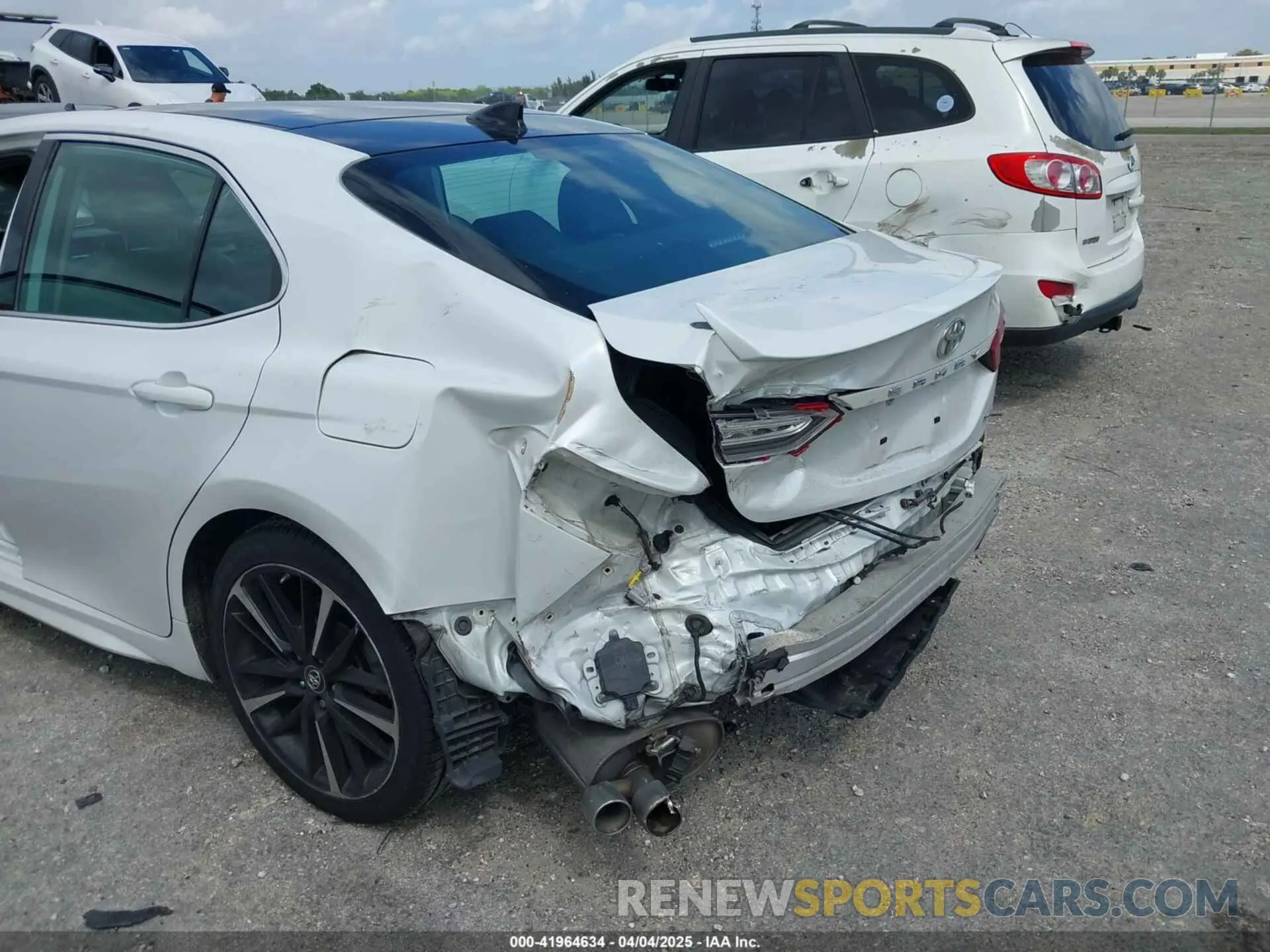 6 fotografías del automóvil dañado 4T1B61HK5KU813375 TOYOTA CAMRY 2019
