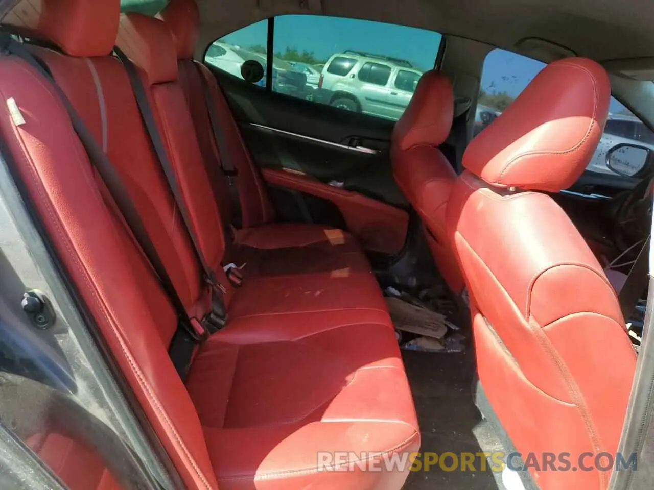 10 fotografías del automóvil dañado 4T1B61HK5KU836395 TOYOTA CAMRY 2019