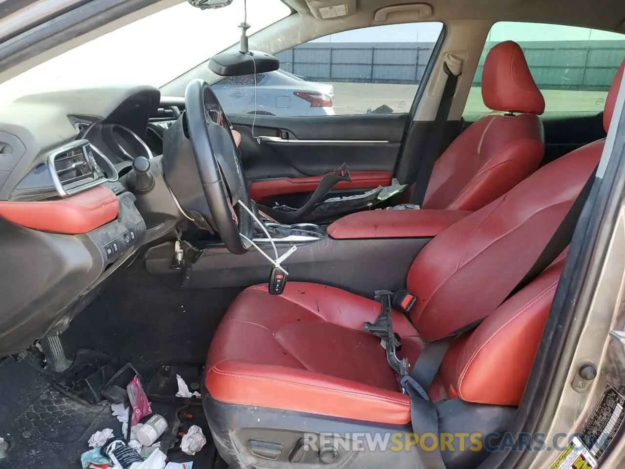 7 fotografías del automóvil dañado 4T1B61HK5KU836395 TOYOTA CAMRY 2019