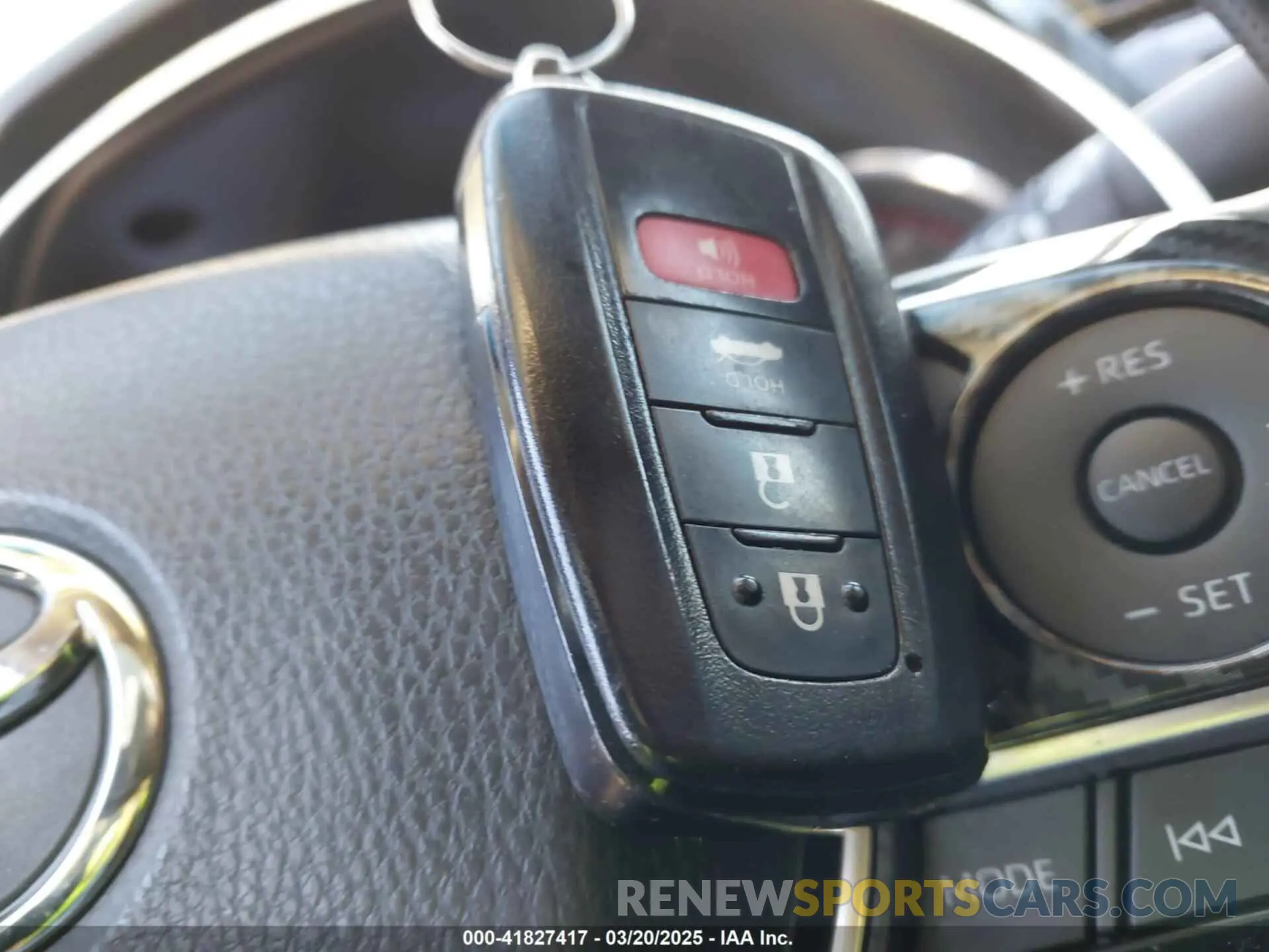 11 fotografías del automóvil dañado 4T1B61HK5KU850068 TOYOTA CAMRY 2019
