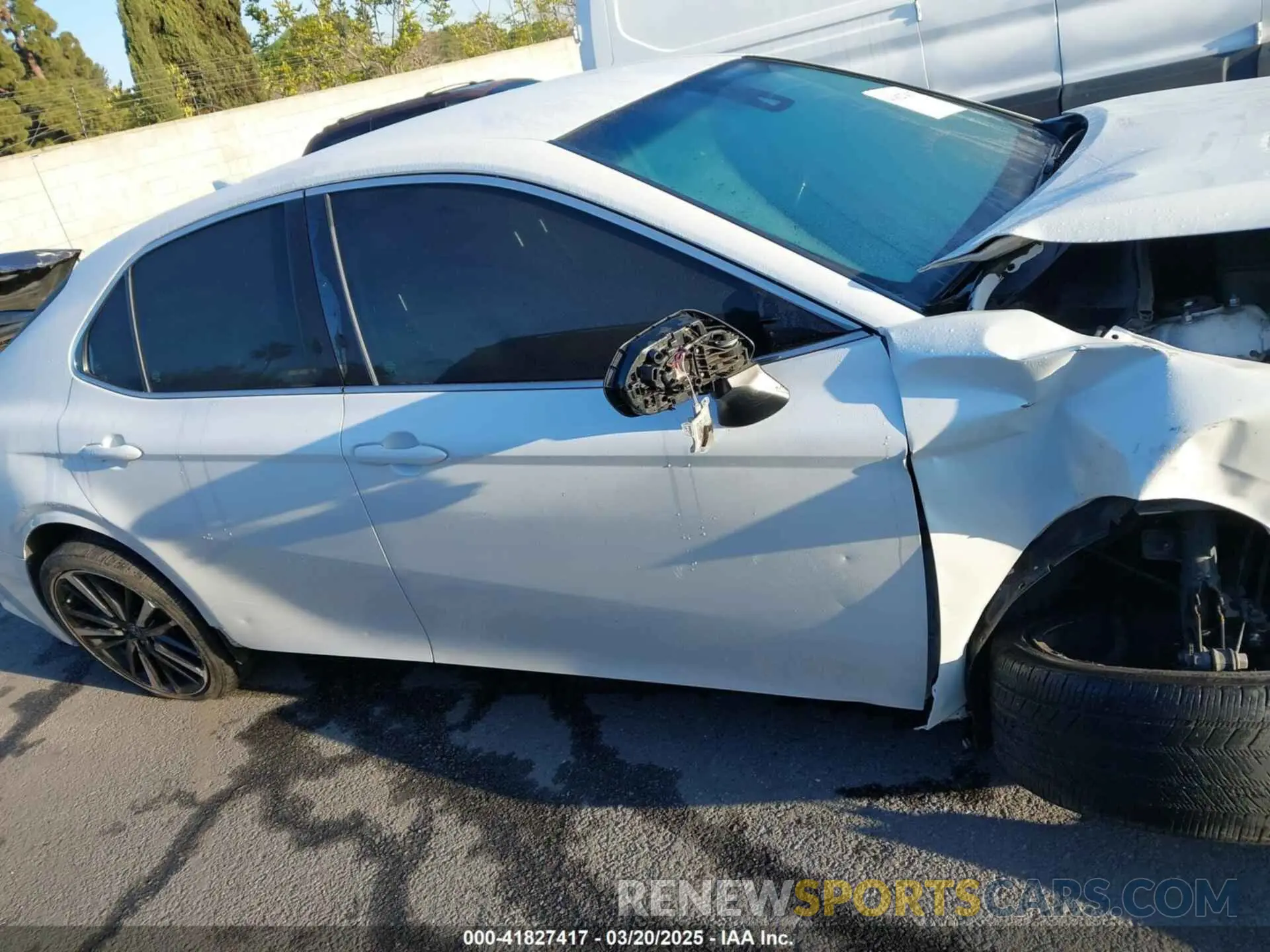 13 fotografías del automóvil dañado 4T1B61HK5KU850068 TOYOTA CAMRY 2019