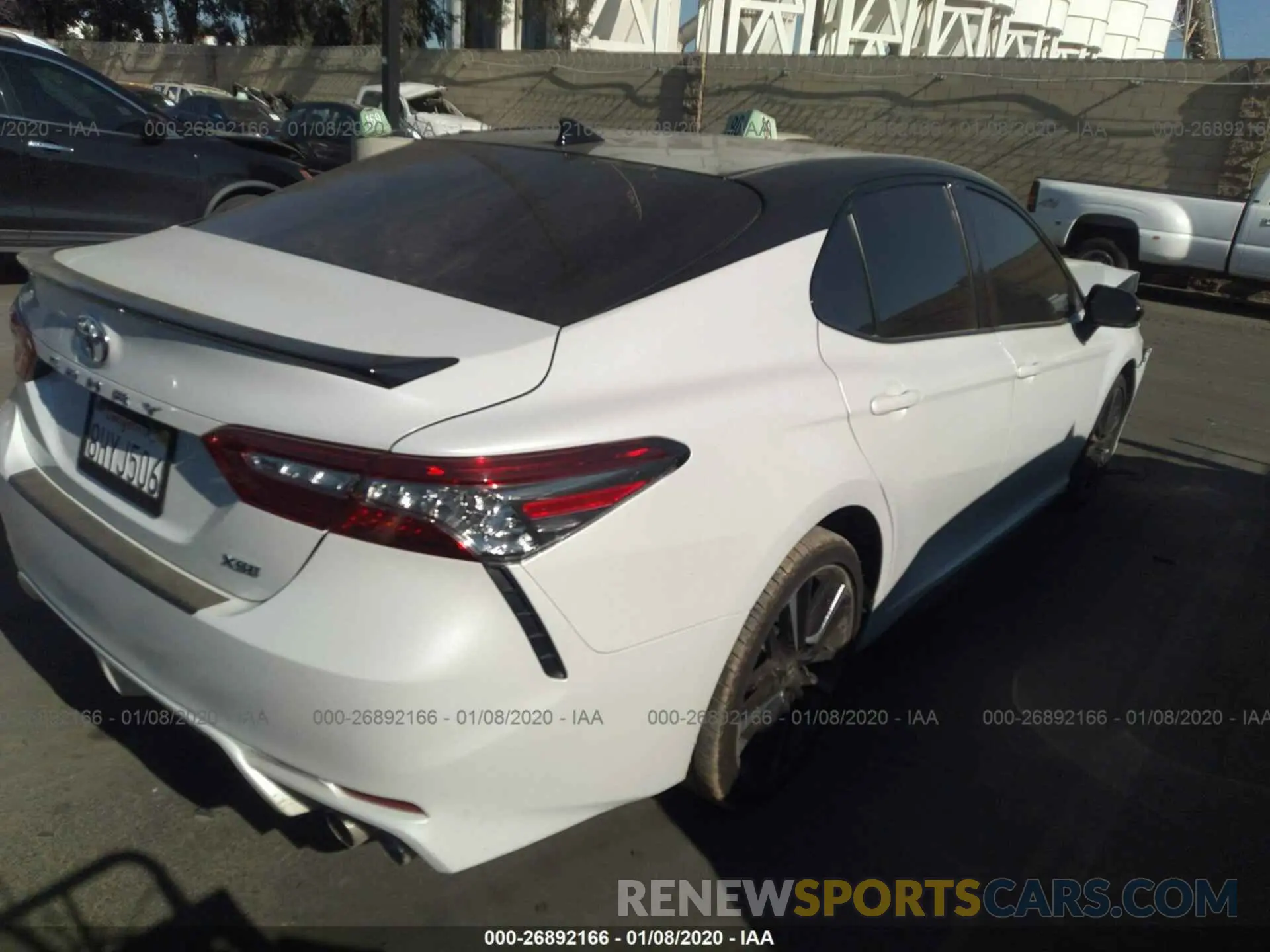 4 fotografías del automóvil dañado 4T1B61HK6KU210810 TOYOTA CAMRY 2019