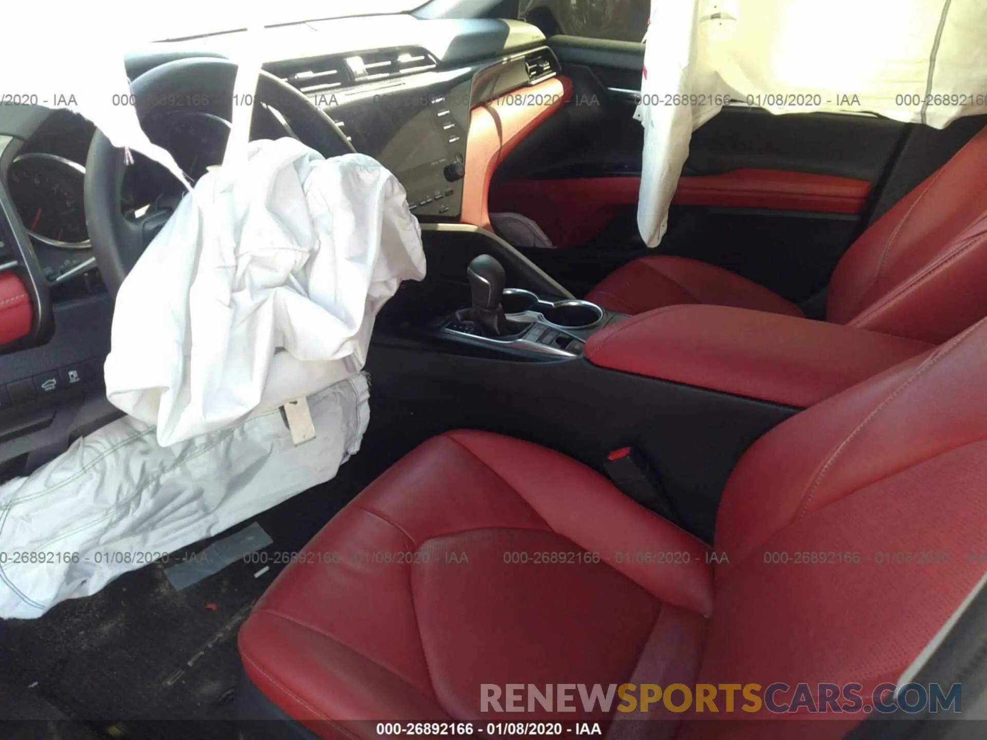 5 fotografías del automóvil dañado 4T1B61HK6KU210810 TOYOTA CAMRY 2019