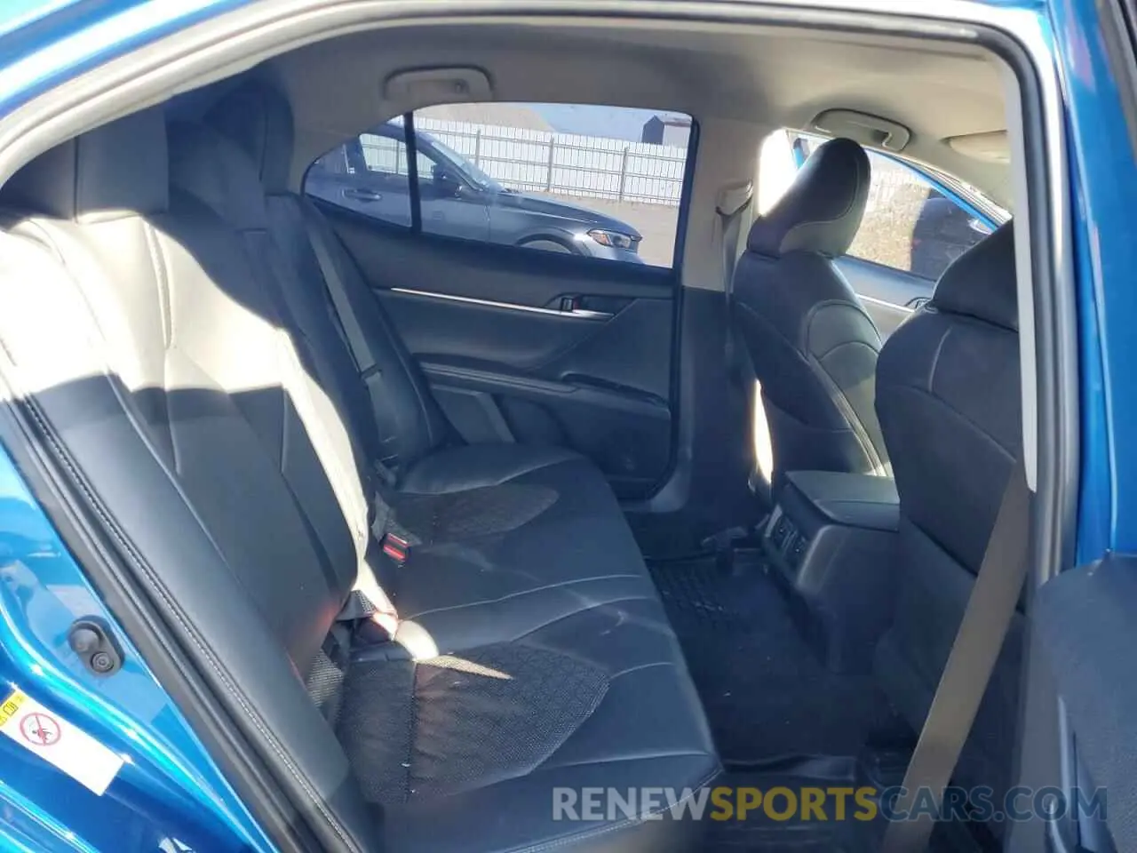 10 fotografías del automóvil dañado 4T1B61HK6KU211469 TOYOTA CAMRY 2019