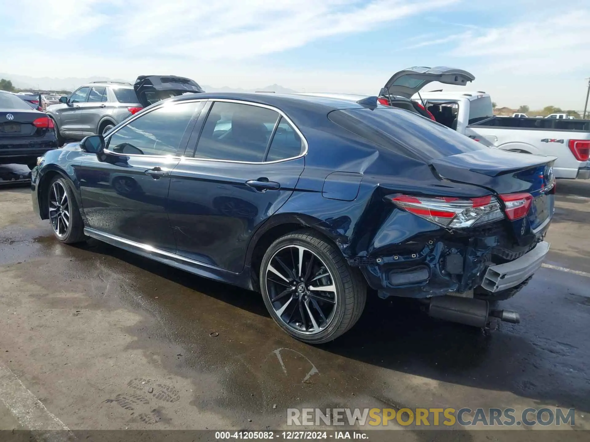 3 fotografías del automóvil dañado 4T1B61HK6KU284955 TOYOTA CAMRY 2019