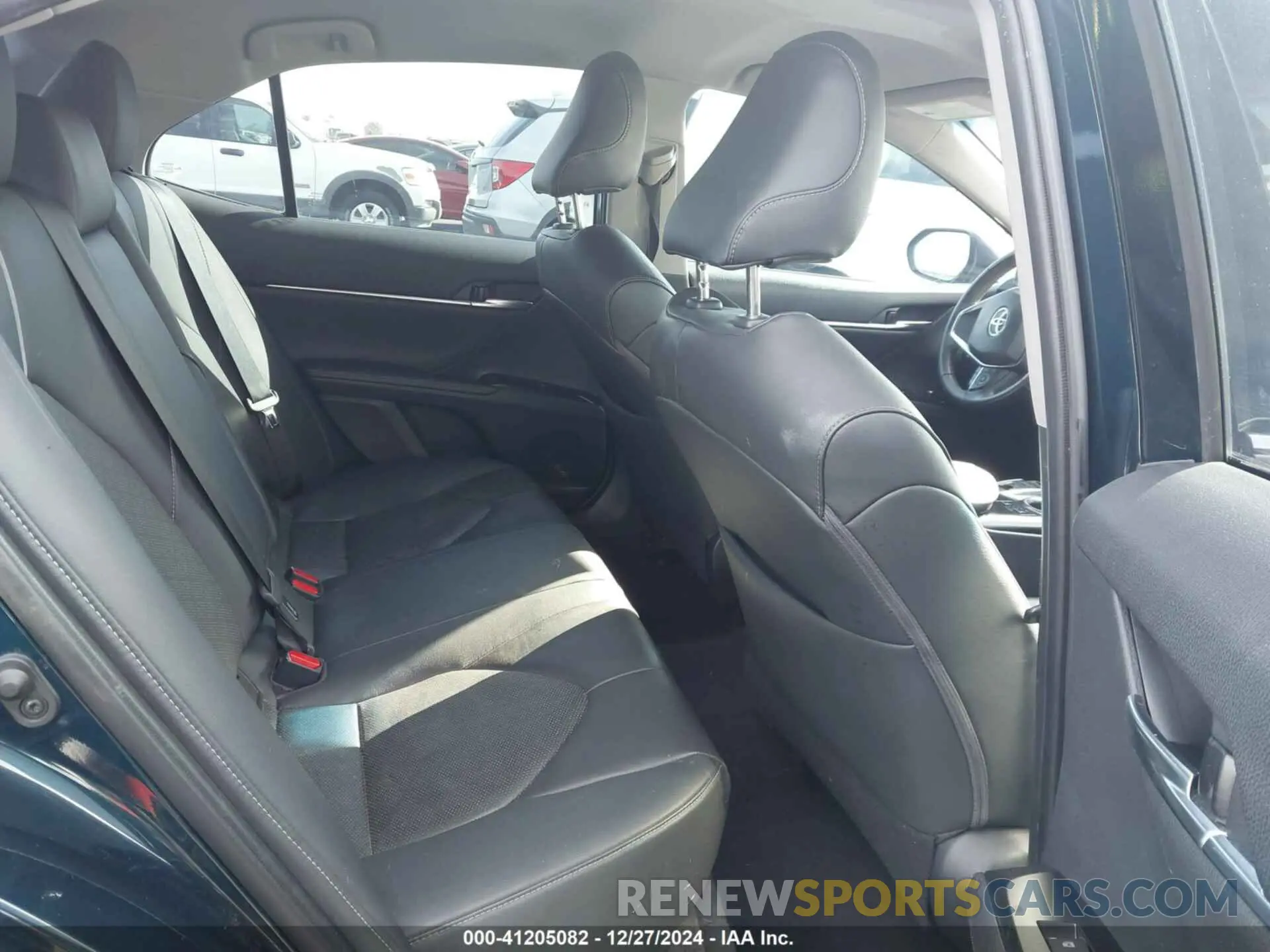 8 fotografías del automóvil dañado 4T1B61HK6KU284955 TOYOTA CAMRY 2019