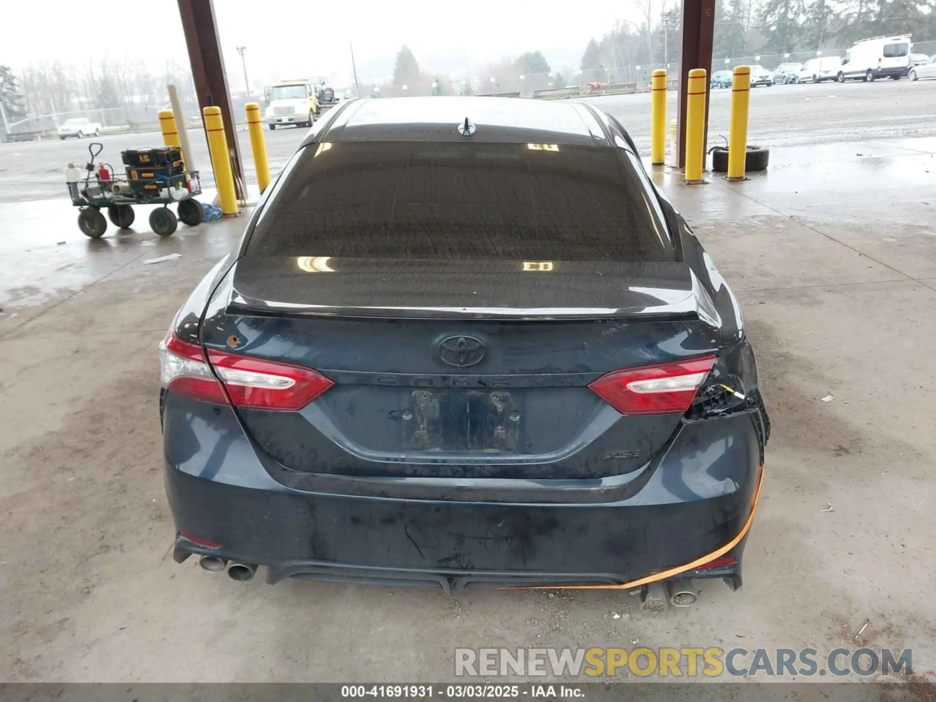 16 fotografías del automóvil dañado 4T1B61HK6KU287595 TOYOTA CAMRY 2019
