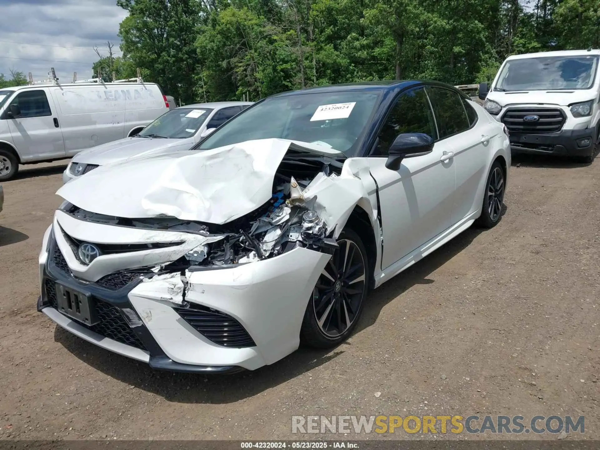 2 fotografías del automóvil dañado 4T1B61HK6KU290688 TOYOTA CAMRY 2019