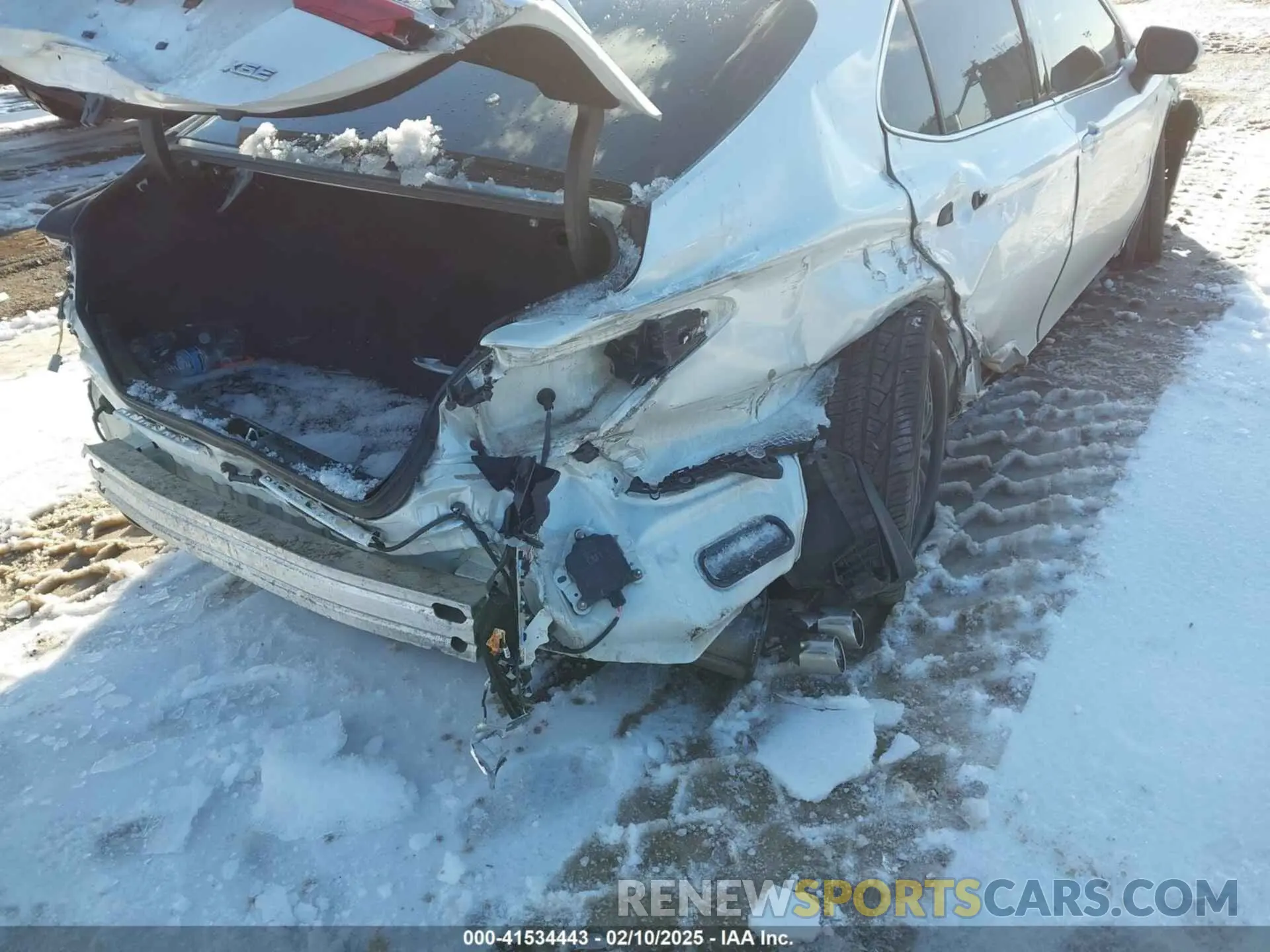 6 fotografías del automóvil dañado 4T1B61HK6KU698513 TOYOTA CAMRY 2019