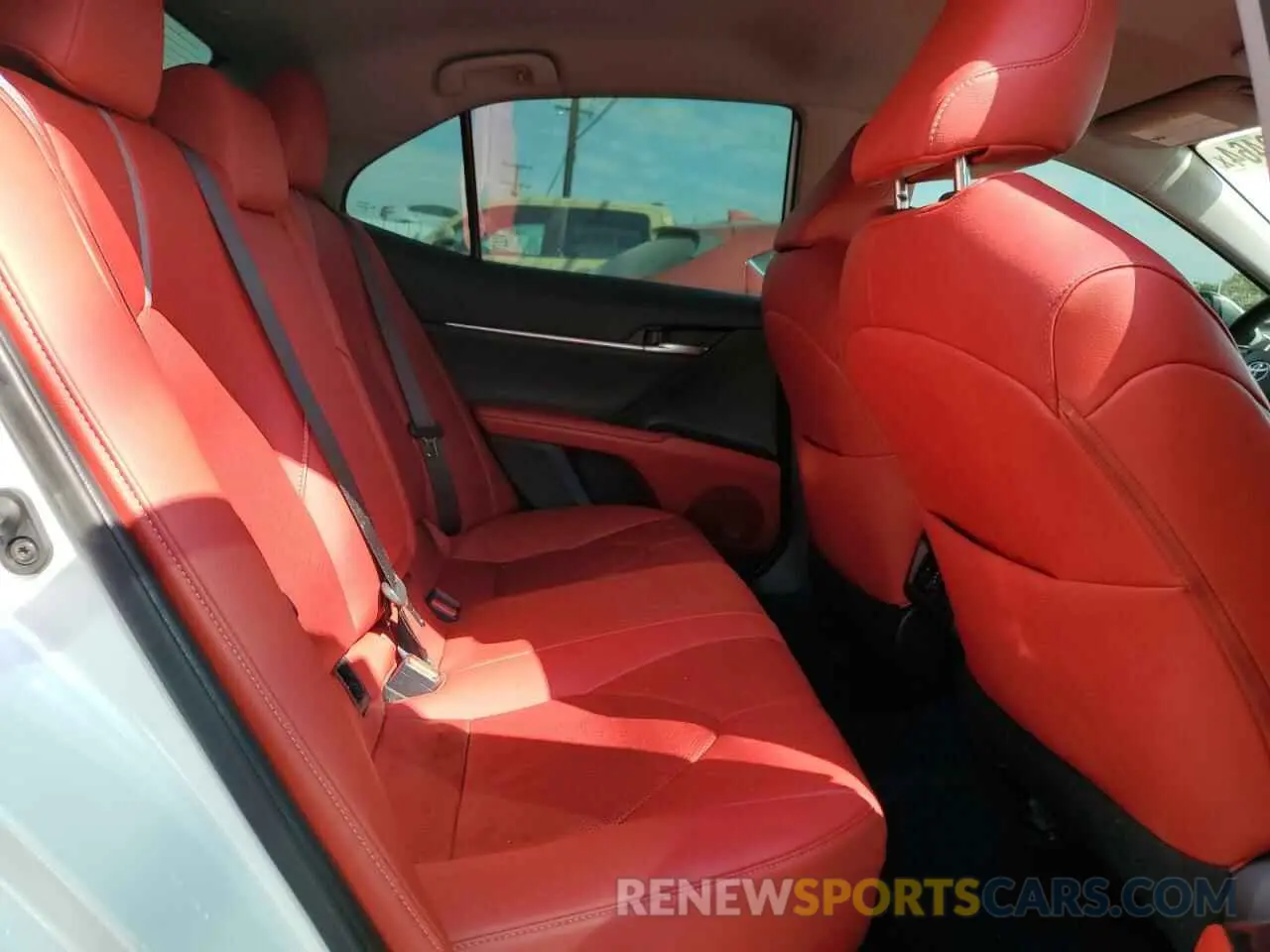 10 fotografías del automóvil dañado 4T1B61HK6KU840598 TOYOTA CAMRY 2019