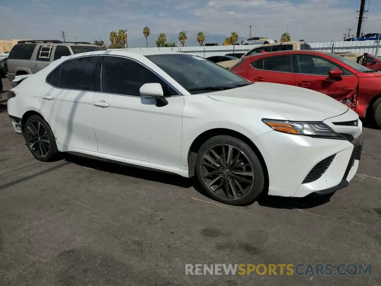 4 fotografías del automóvil dañado 4T1B61HK6KU840598 TOYOTA CAMRY 2019
