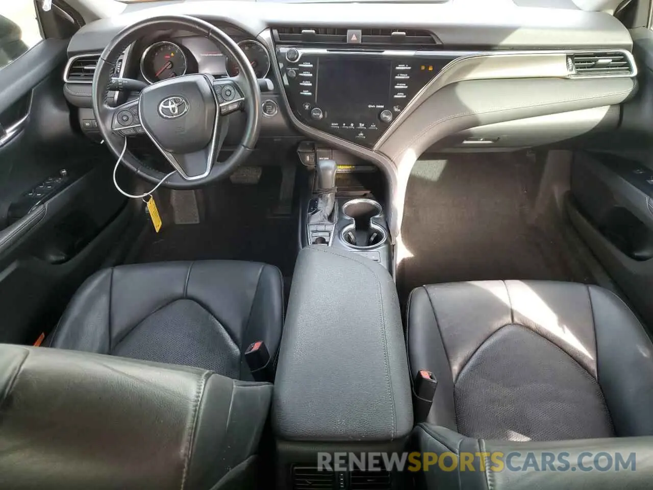 8 fotografías del automóvil dañado 4T1B61HK7KU212534 TOYOTA CAMRY 2019