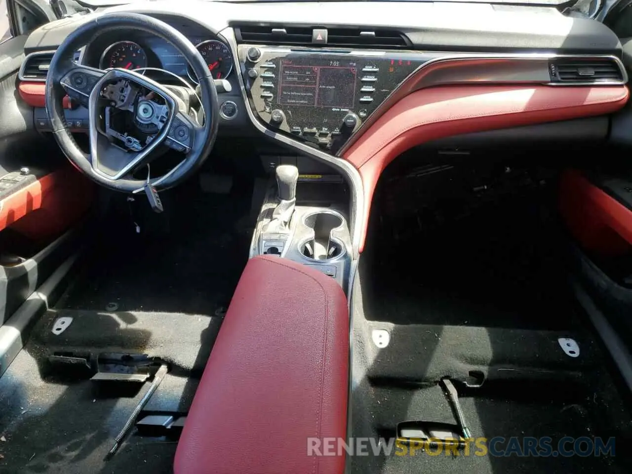 8 fotografías del automóvil dañado 4T1B61HK7KU224750 TOYOTA CAMRY 2019