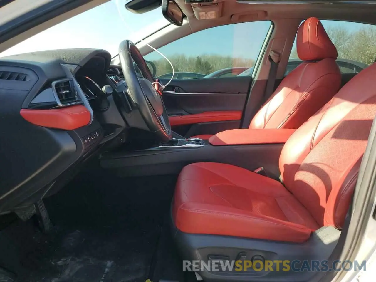 7 fotografías del automóvil dañado 4T1B61HK7KU225168 TOYOTA CAMRY 2019