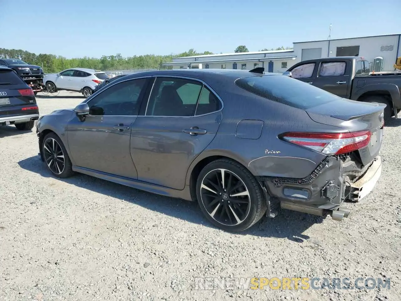 2 fotografías del automóvil dañado 4T1B61HK7KU227521 TOYOTA CAMRY 2019