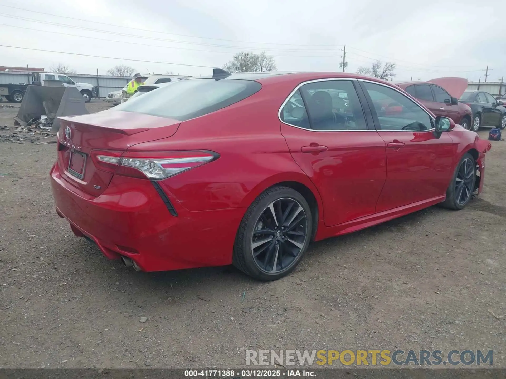 4 fotografías del automóvil dañado 4T1B61HK7KU259014 TOYOTA CAMRY 2019