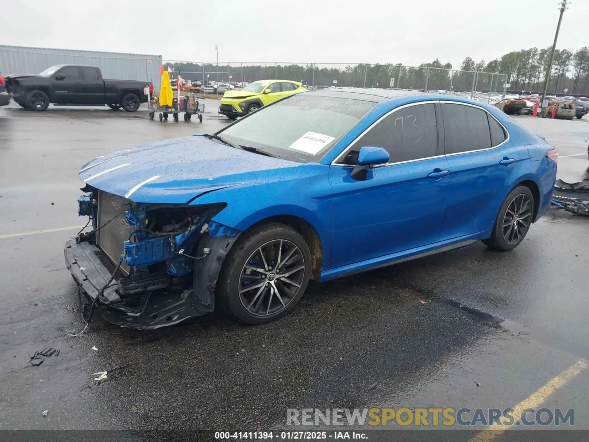 2 fotografías del automóvil dañado 4T1B61HK7KU282194 TOYOTA CAMRY 2019