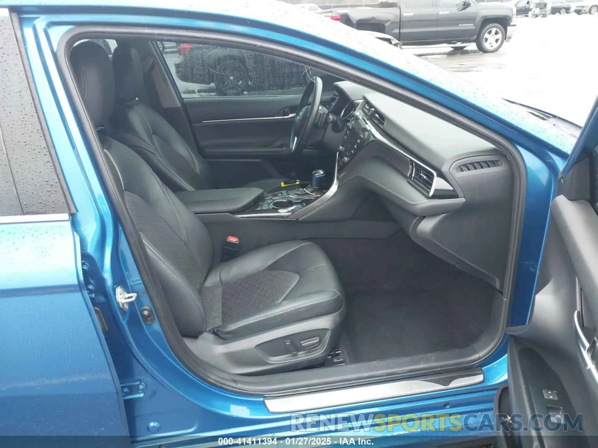 5 fotografías del automóvil dañado 4T1B61HK7KU282194 TOYOTA CAMRY 2019