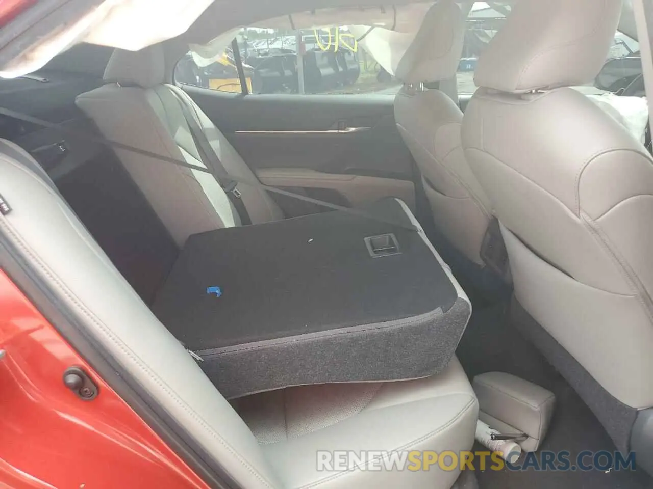 10 fotografías del automóvil dañado 4T1B61HK7KU284107 TOYOTA CAMRY 2019