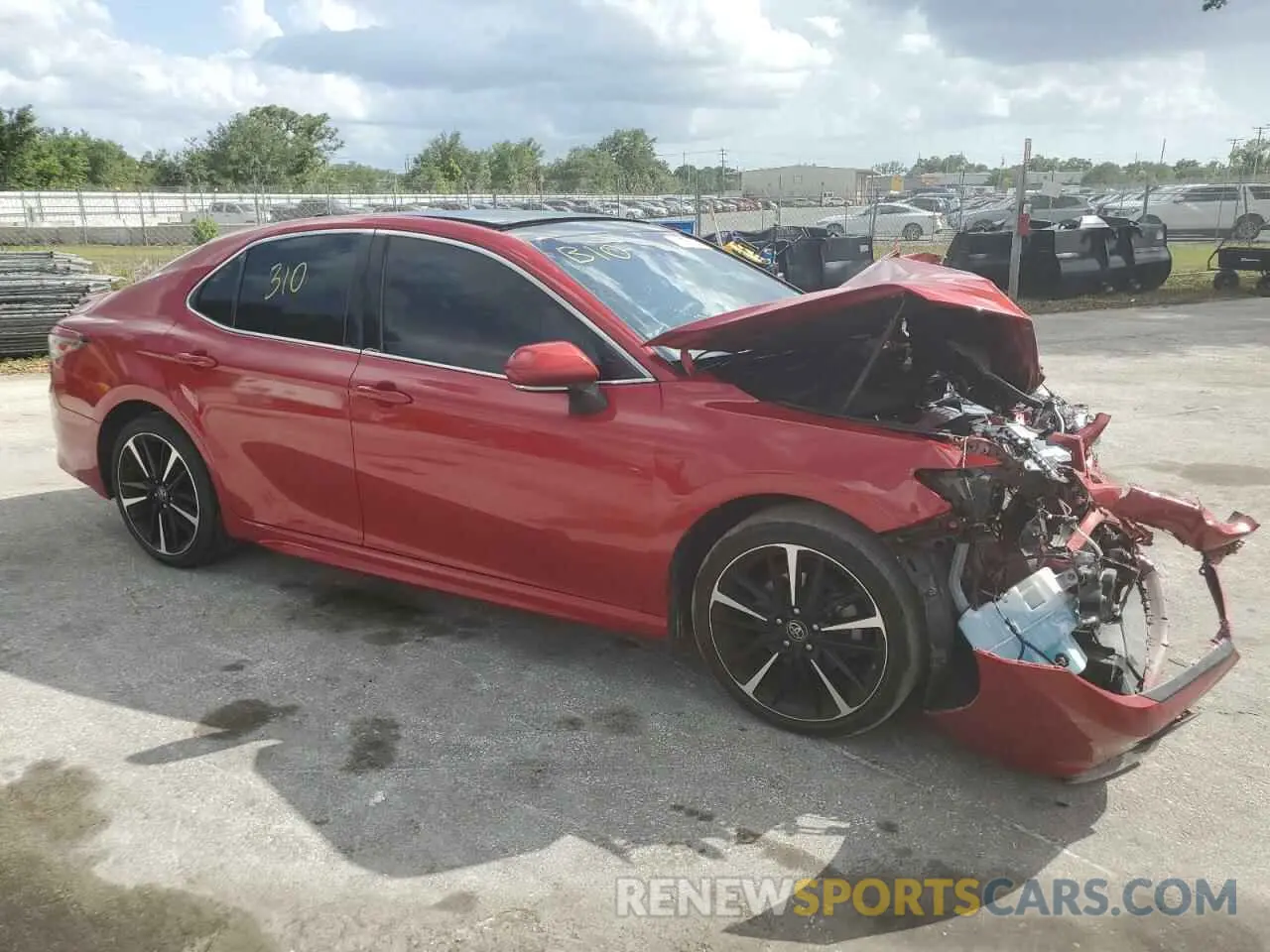 4 fotografías del automóvil dañado 4T1B61HK7KU284107 TOYOTA CAMRY 2019