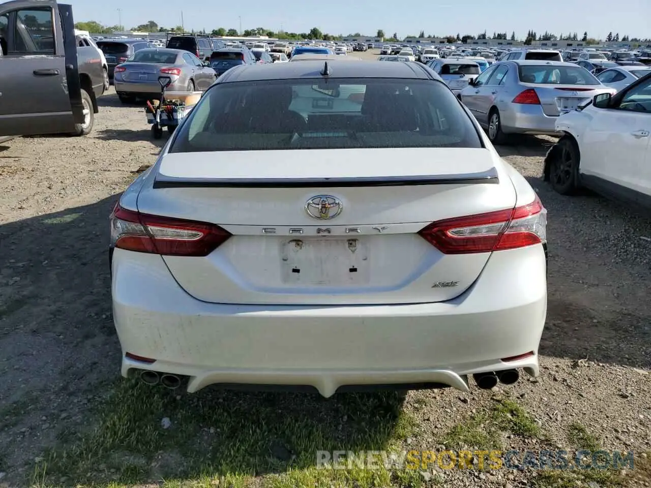 6 fotografías del automóvil dañado 4T1B61HK7KU297214 TOYOTA CAMRY 2019