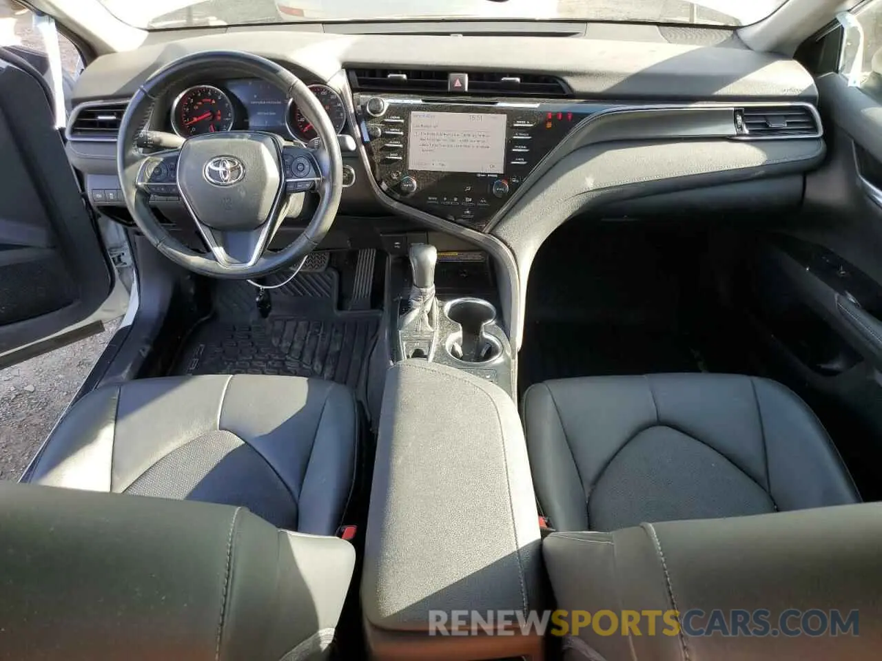 8 fotografías del automóvil dañado 4T1B61HK7KU297214 TOYOTA CAMRY 2019