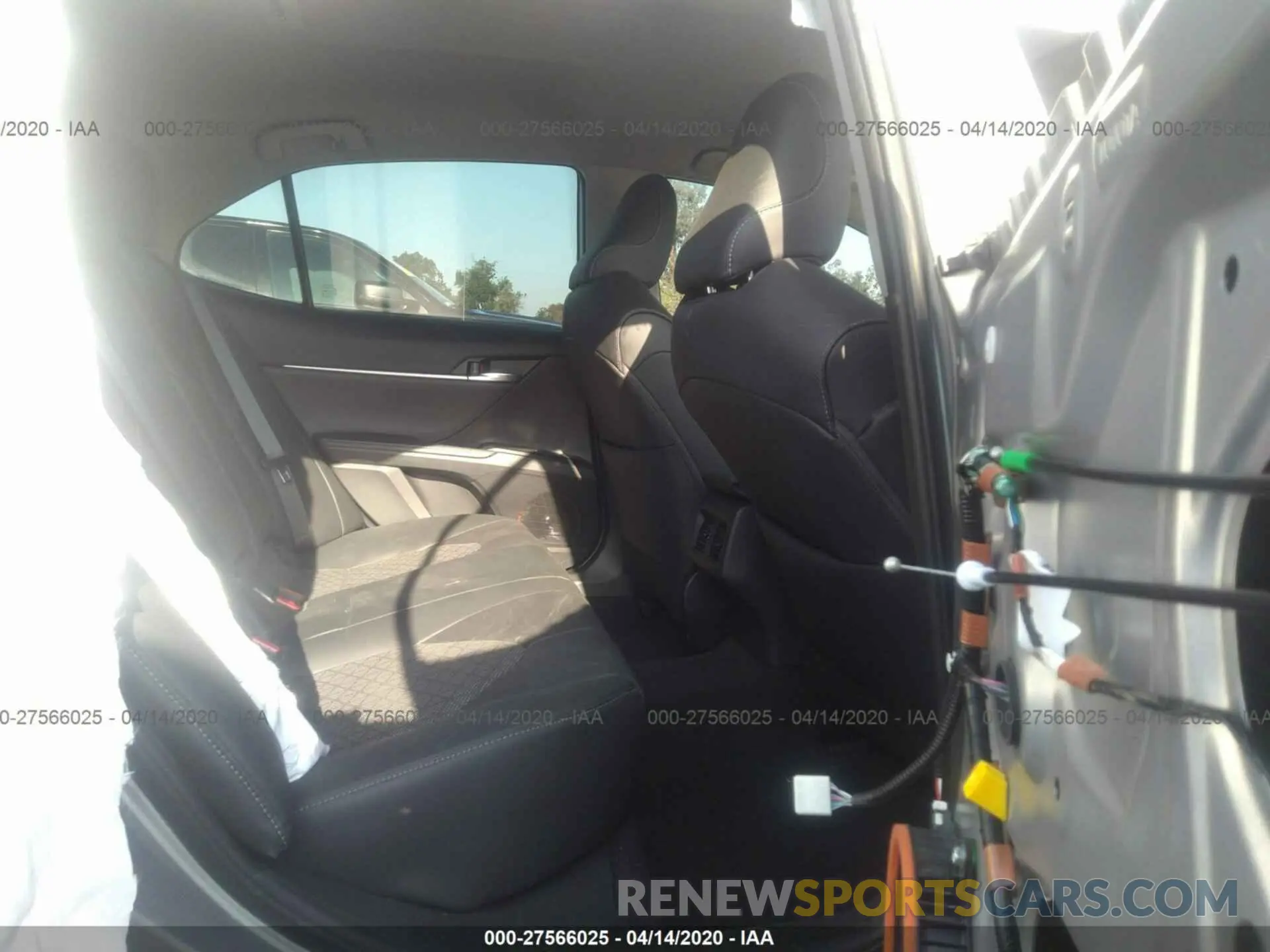 8 fotografías del automóvil dañado 4T1B61HK7KU744995 TOYOTA CAMRY 2019