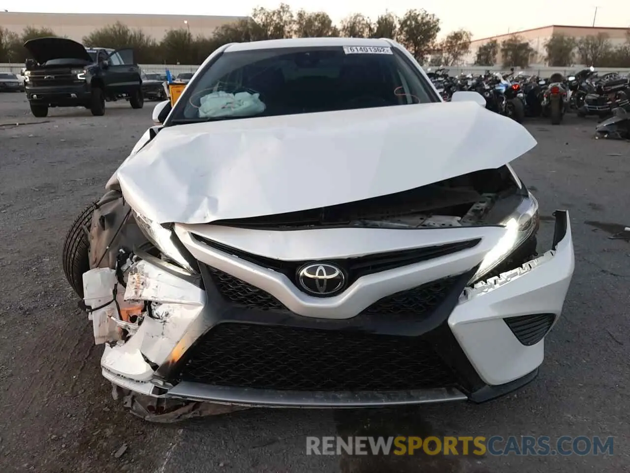 9 fotografías del automóvil dañado 4T1B61HK7KU751610 TOYOTA CAMRY 2019