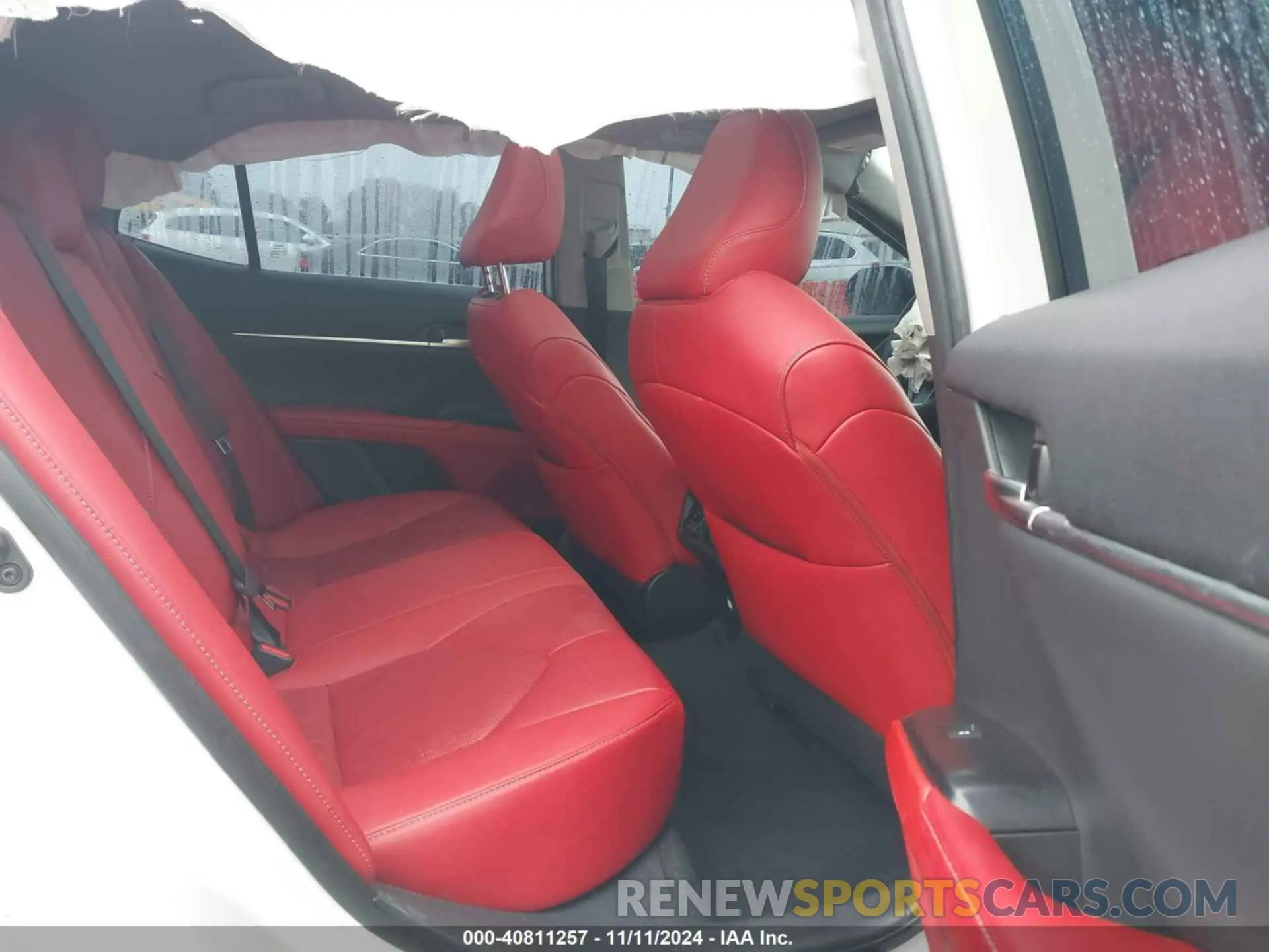 8 fotografías del automóvil dañado 4T1B61HK7KU824975 TOYOTA CAMRY 2019