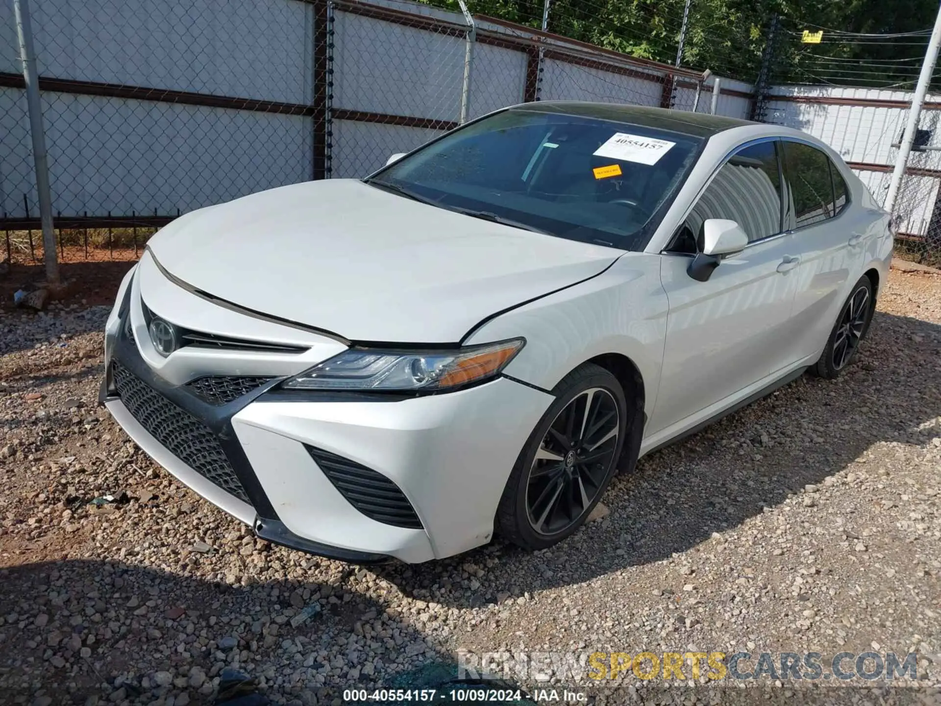 2 fotografías del automóvil dañado 4T1B61HK7KU833319 TOYOTA CAMRY 2019