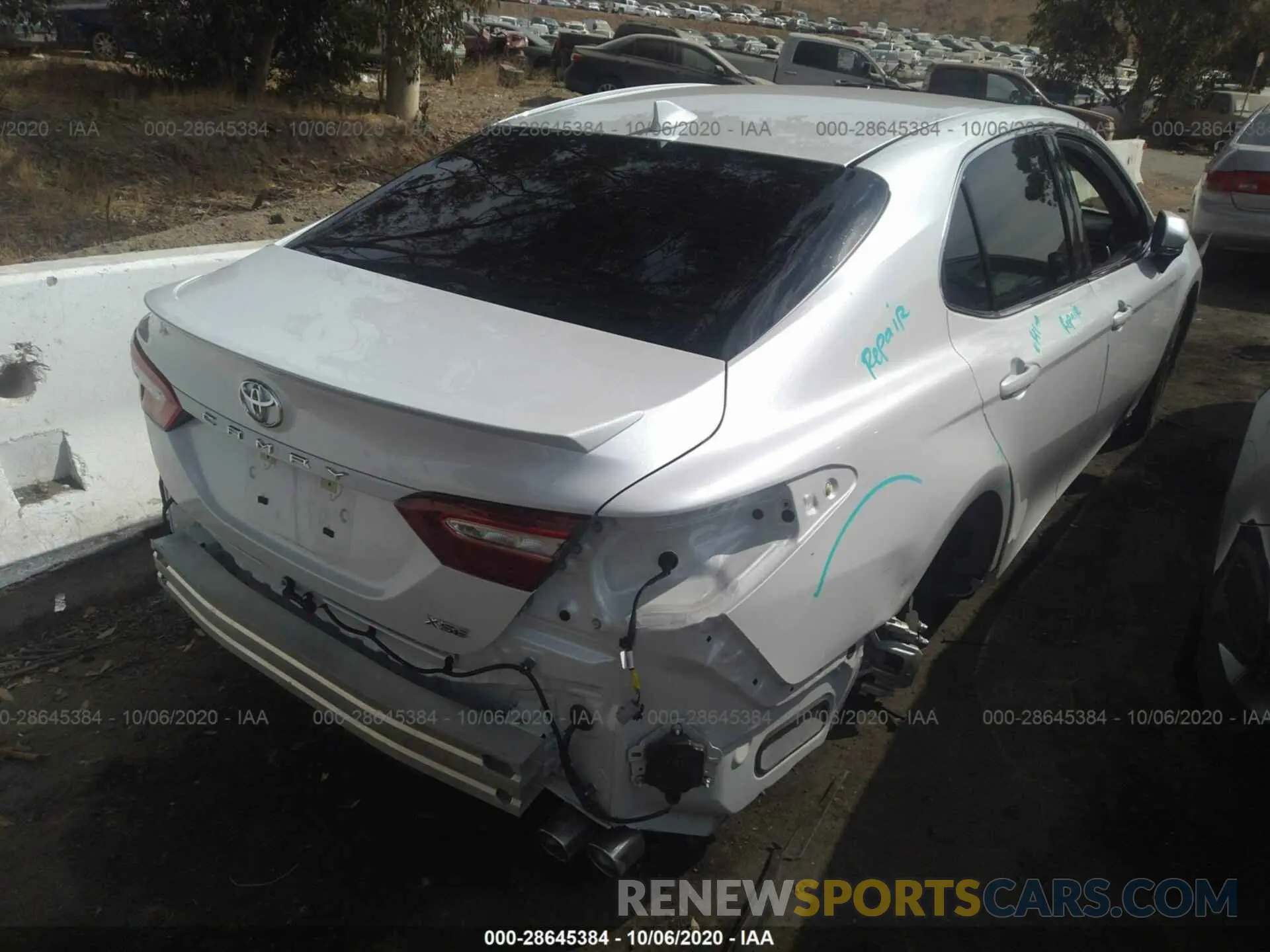 4 fotografías del automóvil dañado 4T1B61HK7KU841999 TOYOTA CAMRY 2019