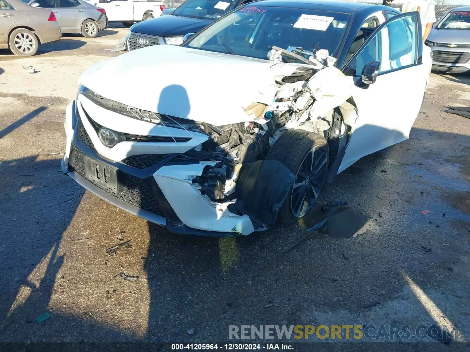 6 fotografías del automóvil dañado 4T1B61HK8KU198420 TOYOTA CAMRY 2019