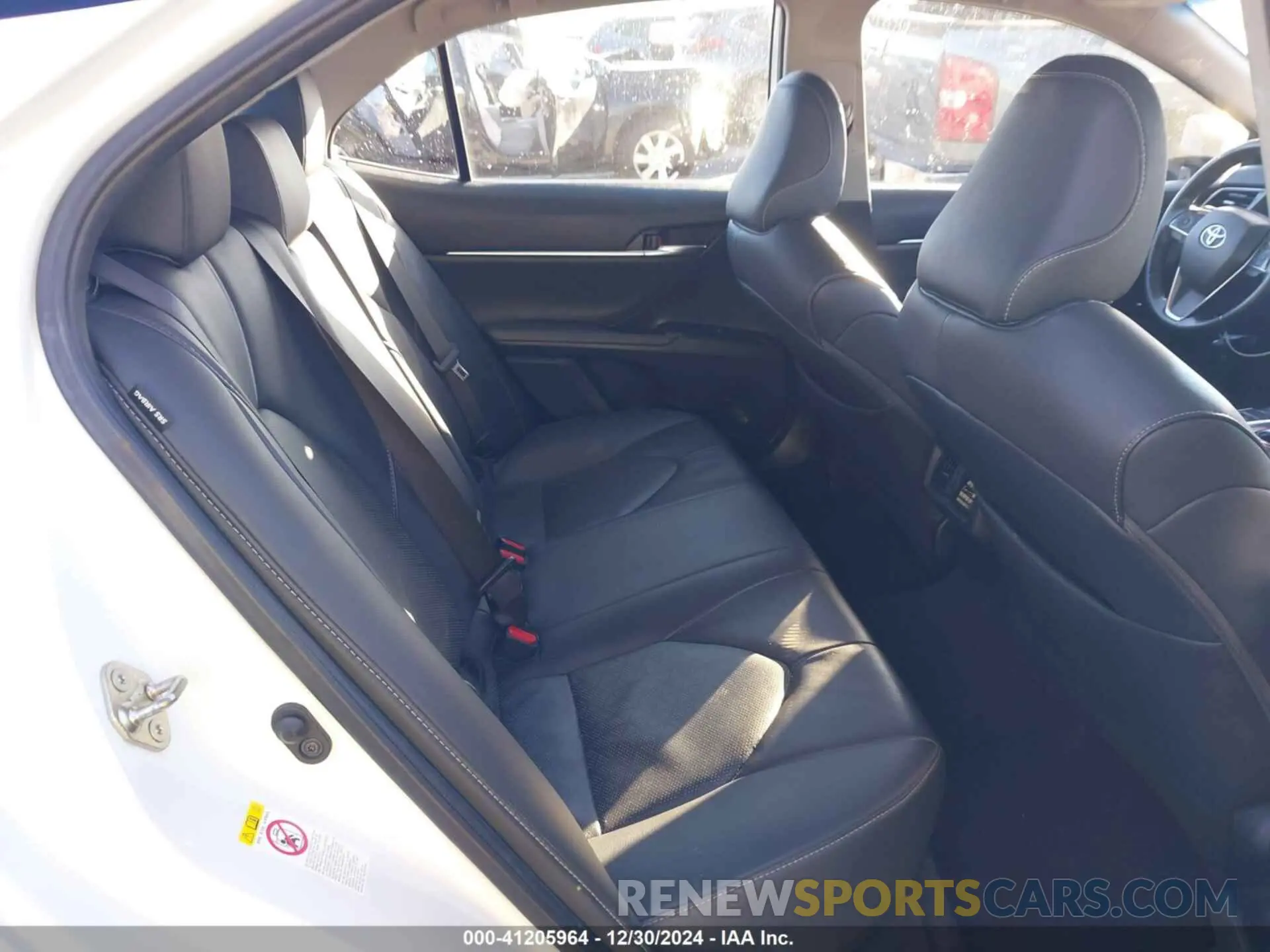 8 fotografías del automóvil dañado 4T1B61HK8KU198420 TOYOTA CAMRY 2019