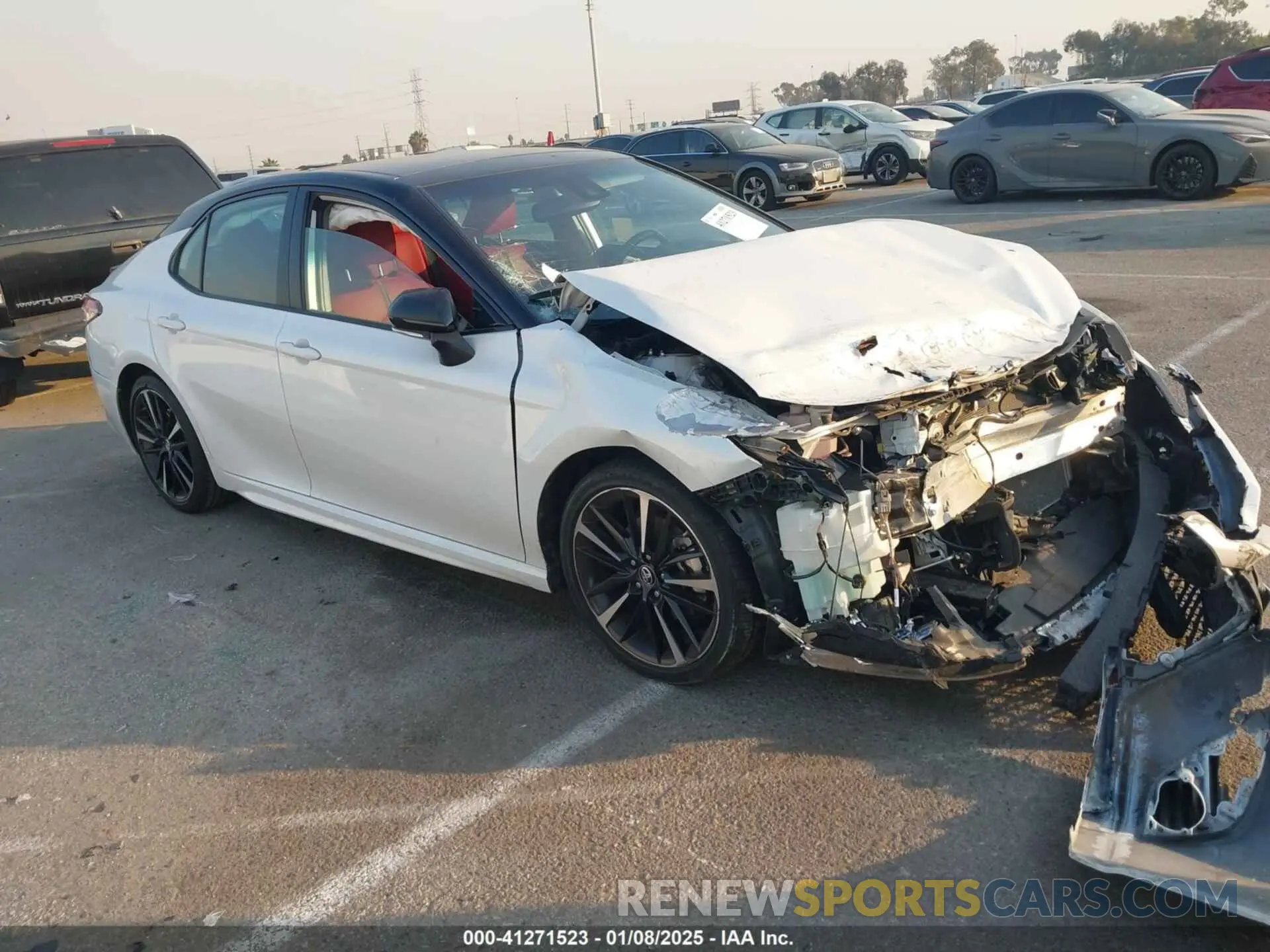 1 fotografías del automóvil dañado 4T1B61HK8KU263508 TOYOTA CAMRY 2019