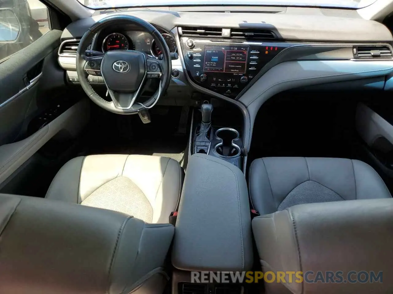 8 fotografías del automóvil dañado 4T1B61HK8KU273102 TOYOTA CAMRY 2019