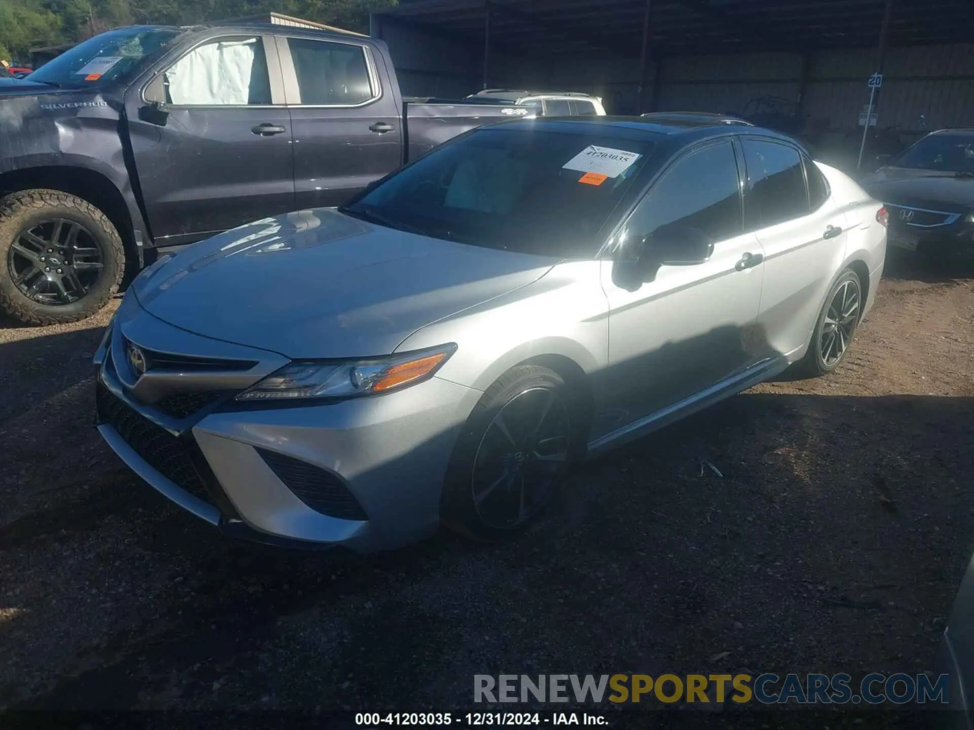 2 fotografías del automóvil dañado 4T1B61HK8KU297027 TOYOTA CAMRY 2019