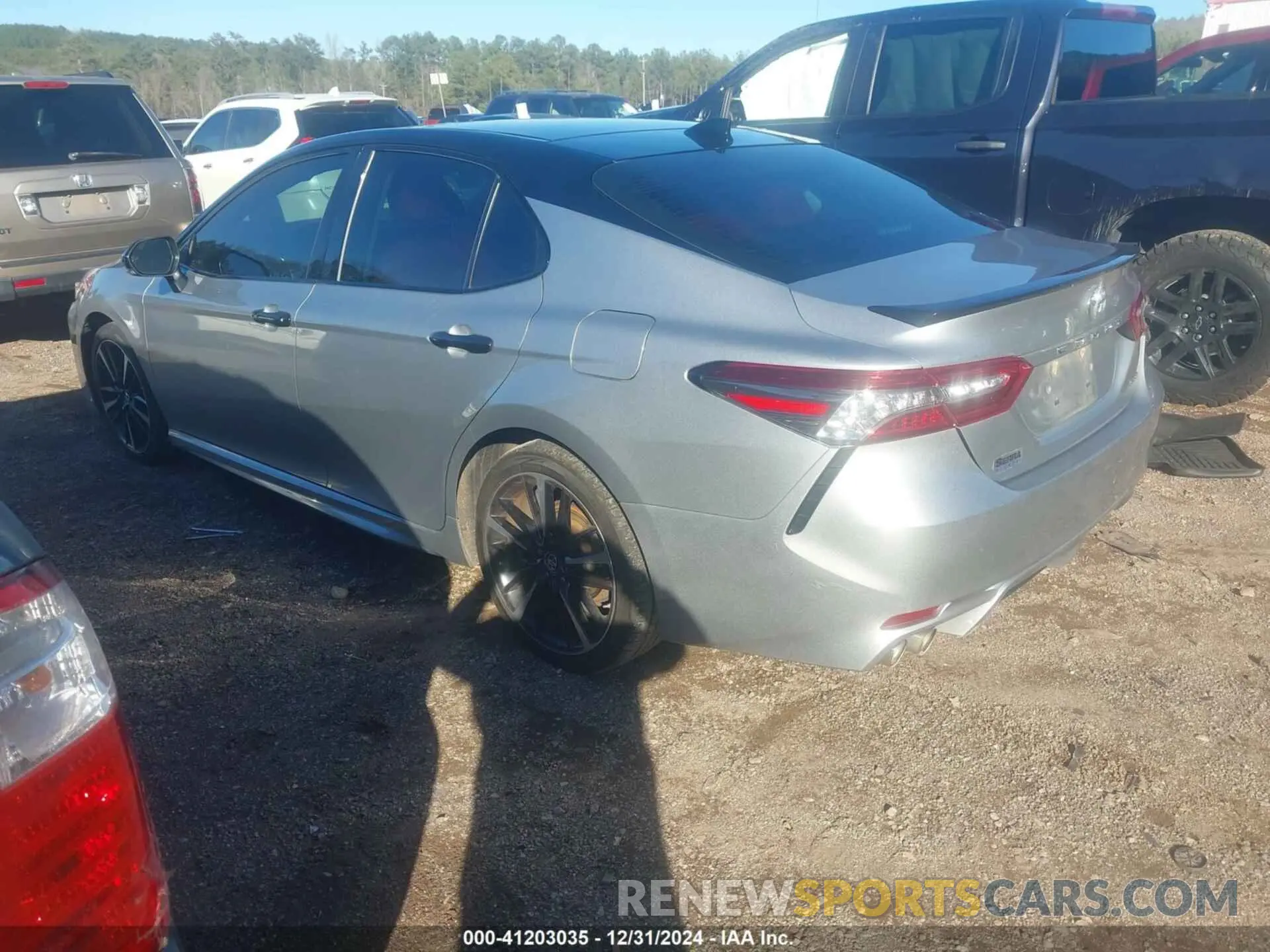 3 fotografías del automóvil dañado 4T1B61HK8KU297027 TOYOTA CAMRY 2019