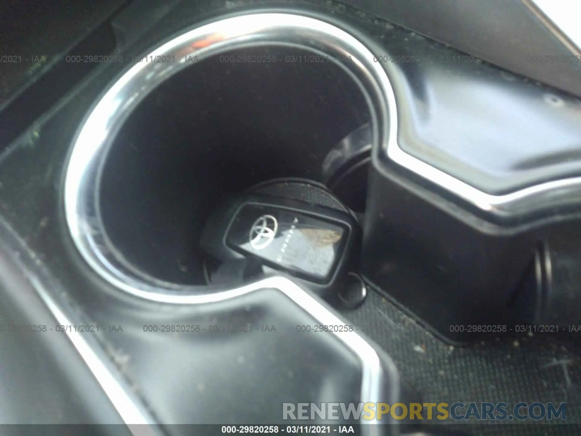 11 fotografías del automóvil dañado 4T1B61HK8KU733746 TOYOTA CAMRY 2019