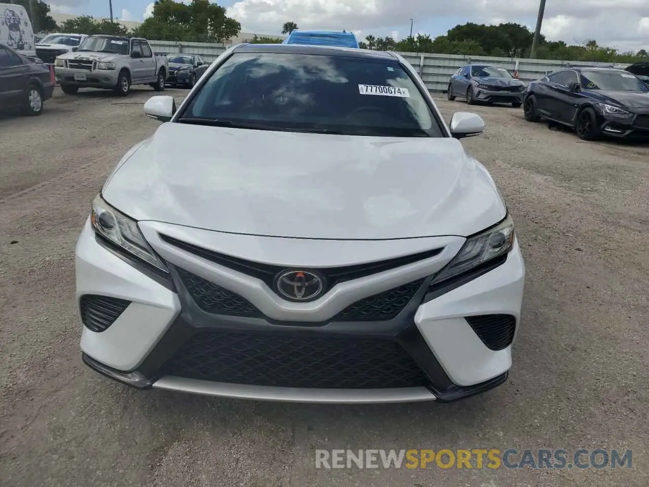 5 fotografías del automóvil dañado 4T1B61HK8KU798533 TOYOTA CAMRY 2019