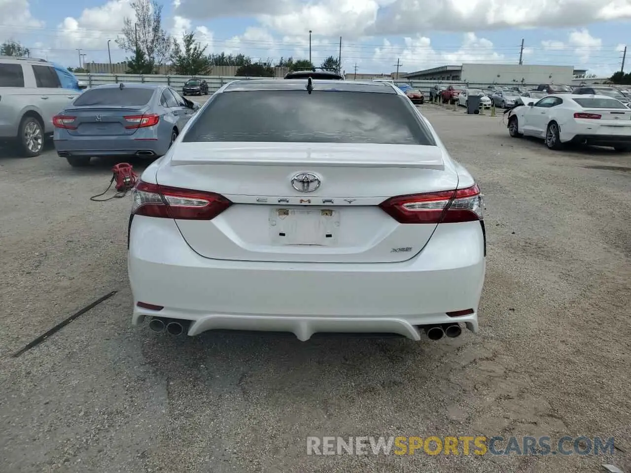 6 fotografías del automóvil dañado 4T1B61HK8KU798533 TOYOTA CAMRY 2019