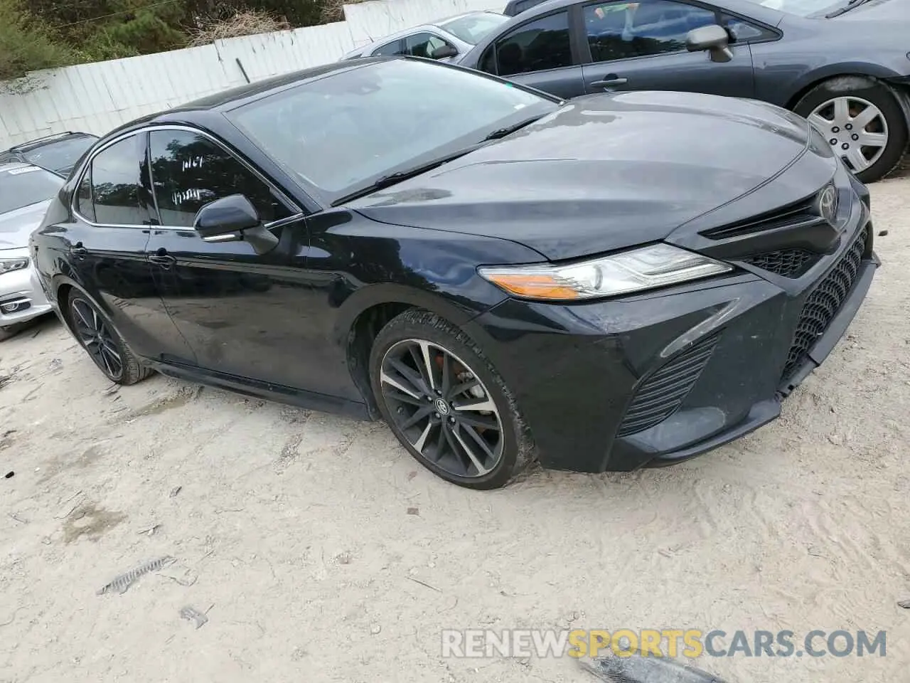 1 fotografías del automóvil dañado 4T1B61HK8KU831224 TOYOTA CAMRY 2019