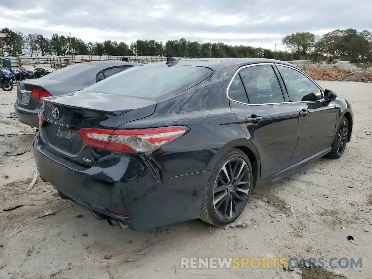 4 fotografías del automóvil dañado 4T1B61HK8KU831224 TOYOTA CAMRY 2019