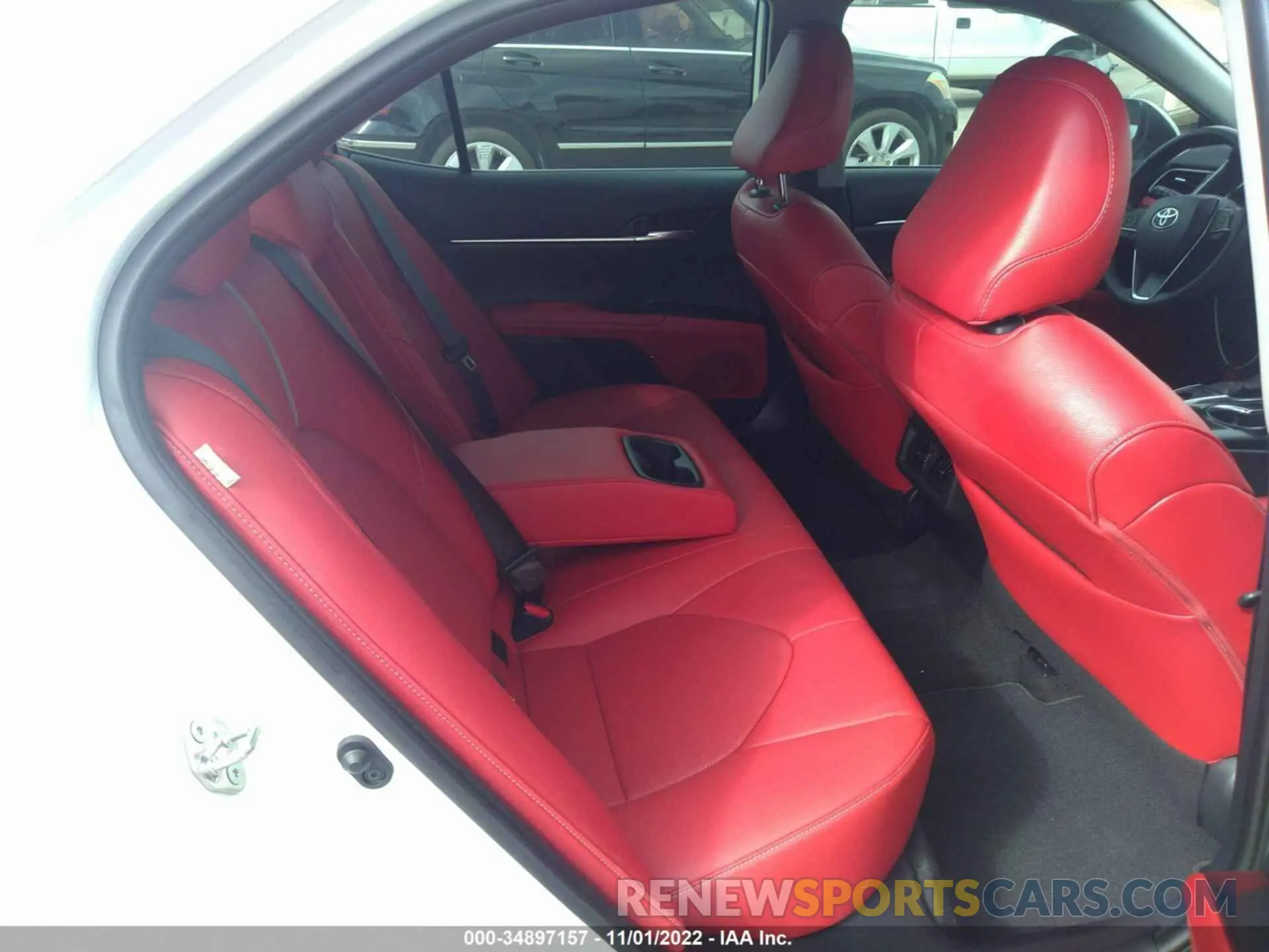 8 fotografías del automóvil dañado 4T1B61HK8KU842983 TOYOTA CAMRY 2019