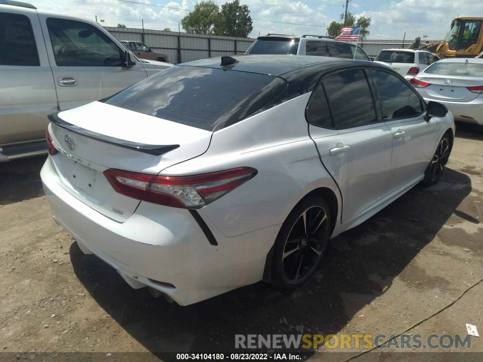 4 fotografías del automóvil dañado 4T1B61HK9KU203091 TOYOTA CAMRY 2019
