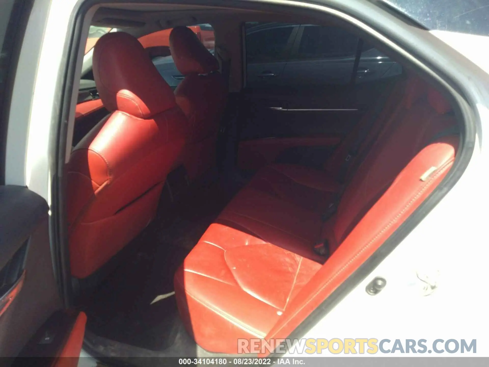 8 fotografías del automóvil dañado 4T1B61HK9KU203091 TOYOTA CAMRY 2019